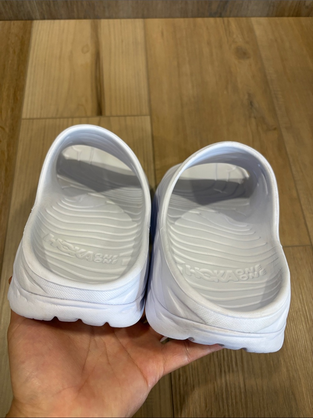 Hoka One One Ora Unisex White Recovery Pool Shower Slide Sandals M9 W11 - Picture 11 of 12